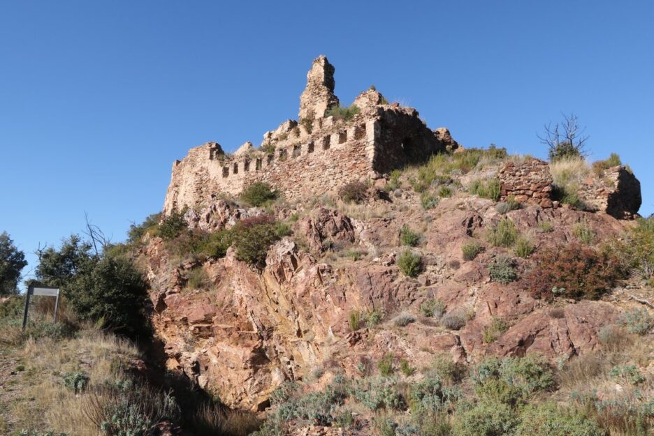 Замок Монт-роч и бункеры Гражданской войны