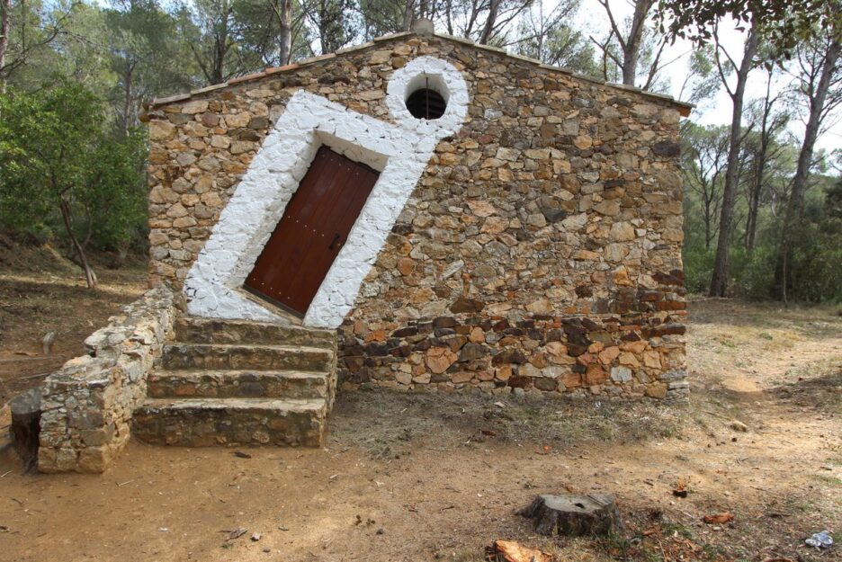 Mas Juny и избушка Сальвадора Дали