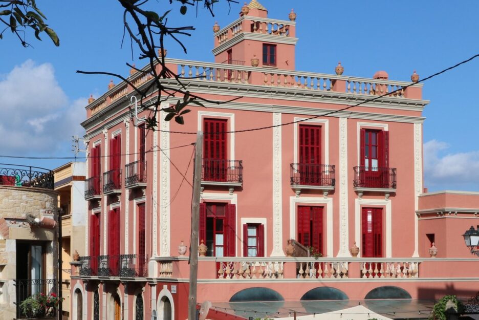 The “Indianos” walking tours of the Costa Brava